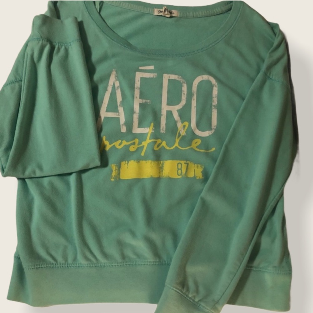 Aeropostale X-Large Female Sweatshirt. Blue/Teal